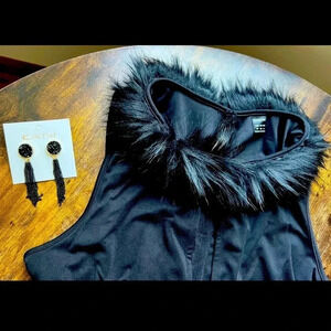 BUNDLE: Shein womans dress + earrings.